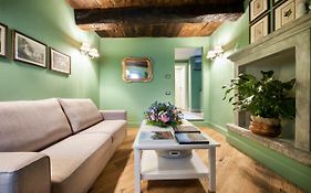 Isola Bella Apartments - Via Villa 9